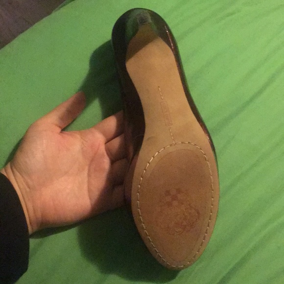Burgundy Vince Camuto Pumps 👠 - Picture 4 of 4